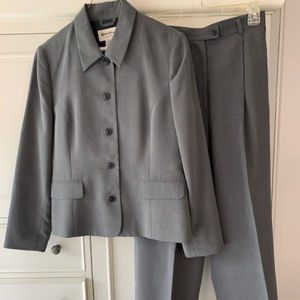 Edie Bauer Pants Suit